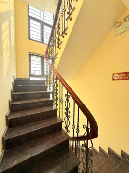 Siêu Phẩm Cầu Giấy  diện tích 136m2 x 9 tầng mặt tiền 6.5m  giá  7x tỷ 