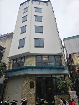  Cho thuê nhà mới cứng ở Lạc long quân 6 tầng, có thang máy làm SPA, Trung tâm tiếng, VP