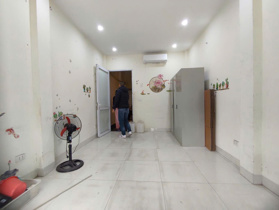 Nhà mặt phố kinh doanh Ba Đình 30m2 x 5 tầng - Ô tô tránh - Vỉa hè rộng - Ô tô dừng đỗ ngày đêm.