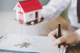 Sử dụng mẫu đặt cọc mua nhà đất viết tay có bị sai quy định không?