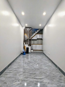 Nhà Cát Linh 5 tầng x 20m2 - Ngõ thông thoáng - Full nội thất - Gần phố.