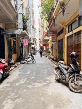 Chính Chủ Cần Bán Căn Nhà Trần Quốc Hoàn Cầu Giấy