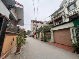 Bán Nhà Biệt Thự Xã Kim Chung, Huyện Đông Anh 4 tầng, mặt tiền 14m, diện tích 216m2