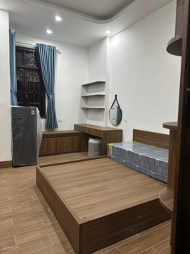 Bán nhà phố Kim Mã, Ba Đình, dt 49m2, 6 tầng, ngõ to cách vài nhà ra mặt phố. Giá 15.8 tỷ