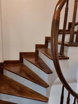 Cần bán nhà mới xây chưa ở trong ngõ Đội Cấn, đi lại thuận tiện, điện, nước đầy đủ, an ninh đảm bảo