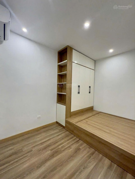 Chính chủ! Bán nhà 2B đầu ngõ 12 Đào Tấn, Ba Đình DT 80m2, T1 KD, T2 2PN, khách, bếp, chỗ giặt giũ