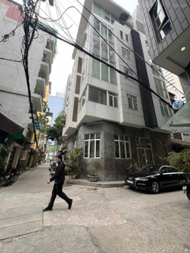 Bán nhà 2 mặt tiền phố Láng Hạ - Ba Đình, 110m2 x 7T. MT 20m. 48 tỷ, ô tô tránh, kinh doanh