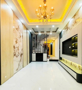 Bán nhà mới, ở ngay, gần phố Đội Cấn, Ba Đình, DT: 48m2, giá chỉ: 10 tỷ 900tr. ĐT: 0912 142 902