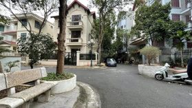 Biệt thự khu cán bộ cao cấp - hiếm có khó tìm - đẳng cấp sống Quận Ba Đình HN - an ninh tuyệt đối