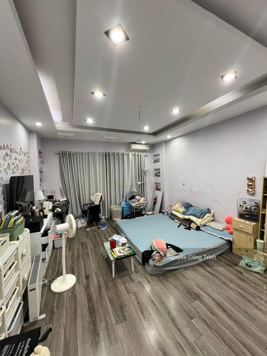 Giá tốt! Ô tô đỗ cổng. Bán nhà ngõ 173 Hoàng Hoa Thám, Ba Đình. 37.4m2. 5 tầng. 4PN, 4WC. 9,8 tỷ