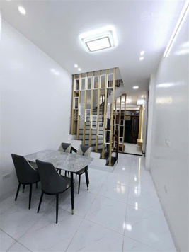 NHÀ ĐẸP NGÕ THÔNG 2 PHỐ KIM MÃ VÀ ĐÊ LA THÀNH, FULL NỘI THẤT, 47M2, 4 TẦNG, 10,95 TỶ