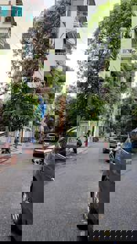 Bán nhà phố Hoàng Quốc Việt phân lô ô tô tránh lô góc 2 thoáng