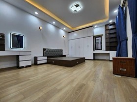 Nhà Ba Đình lô góc 40m2 x mặt tiền to đẹp 8.2M - Ngõ thông - Kinh doanh.