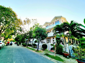 Bán biệt thự An Viên Nha Trang, Khu 1, hướng ĐN, 180m2, 3 tầng, 4 ngủ, giá 18 tỷ. 0868674986