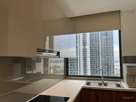 Cho thuê căn 18tr/th 3PN 2WC Eco Green có đủ nội thất , đẹp sang trọng 0911 850 019