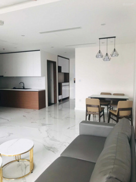 Bán Căn đẹp 3 ngủ/99m2 - 2logia Sunshine City tầng cao thoáng, có sổ, 7.9 tỷ. LH 0966 286 718