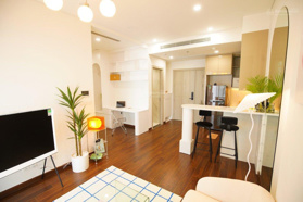 Chính chủ bán căn 1N + 41.9m2 toà B, giá 2.9 tỷ, tầng đẹp, có slot ô tô dưới hầm, hỗ trợ vay NH