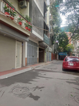 Dân xây - ô tô đỗ cửa - vài bước ra phố Đội Cấn - xây 7T thang máy - đầu tư - dòng tiền