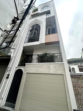 Bán nhà riêng tại Phố Trạm, 222 tr/m2, 36m2, view đẹp, uy tín, Long Biên, Hà Nội. Giá nhỉnh: 7Tỷ