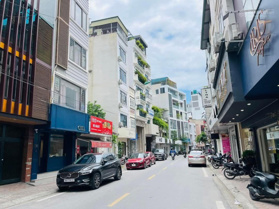 Siêu hiếm! Nhà phân lô Nguyên Hồng Huỳnh Thúc Kháng 60m x 4T, MT 5m chỉ 19 tỷ! LH 0393 292 268