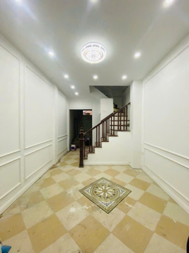 Trung tâm Ba Đình 30m2 x 5 tầng - 3 thoáng - 3 mặt ngõ.