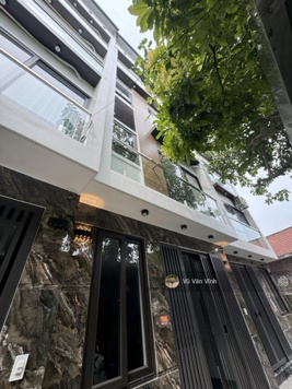 Bán nhà mới đối diện Aeon 37m2, 5 tầng, mặt tiền 4.3m, giá nhỉnh 6 tỷ.