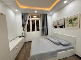 NHÀ MỚI ĐẸP - 27m2 - 5 Tầng BTCT - 4PN - HXH - SÁT MT PHAN XÍCH LONG P.3 Phú Nhuận - chỉ 6 tỷ95