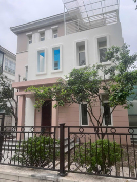 Cho thuê biệt thự 210m2 , nhà mới sửa vị trí đẹp, giá thuê chỉ bằng tiền thuê một căn chung cư