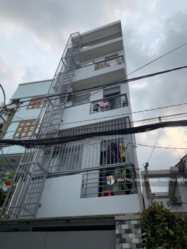 Bán gấp nhà 5 tầng gần đại học cảnh sát , sát bên Phạm Văn Đồng - sẵn dòng tiền - giá hơn 7 tỷ