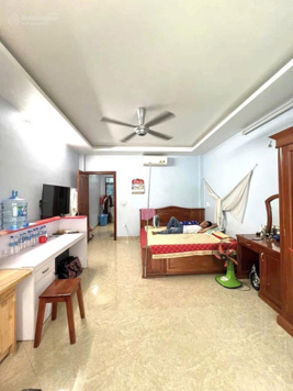 Nhà Mỹ Đình, ô tô tránh, kinh doanh bất chấp, 40.8m2, 3 tầng, MT 4.5m, Nam Từ Liêm, nhỉnh 14 tỷ