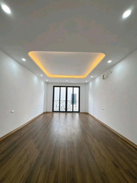 Nhà Ba Đình 6 tầng thang máy x mặt tiền 4.5M - Cách ô tô đỗ 20M - Sổ nở hậu.