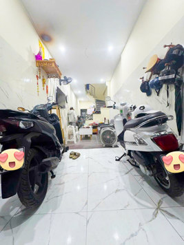 HIẾM-NHÀ PHÚC XÁ BA ĐÌNH DÂN XÂY KIÊN CỐ, RA OTO TRÁNH 35M, DT30m2x3TẦNG, ĐẦU TƯ TỐT CHỈ 4,85TỶ