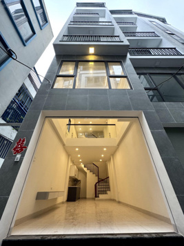 Chính chủ cần bán nhanh, bán gấp - Phố Trạm lô góc, giảm sốc 300 triệu, miễn trung gian