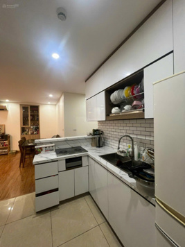 Hot! Cho thuê gấp căn hộ cao cấp Center Point 3 phòng ngủ, full đẹp. Giá 20 triệu. LH: 0936 055 389