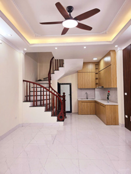 Nhà mới, 5 tầng, phố Phúc Đồng, Long Biên, chỉ 4,8 tỷ