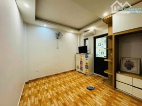 Chính chủ cần bán nhà hộ khẩu Ba Đình - nhà đep ở luôn - full nội thất