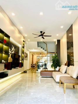 Gọi ngay bây giờ để sở hữu Nhà Nguyễn Kiệm 72m2, 1 trệt 1 lững 2 lầu giá 4 tỷ 2