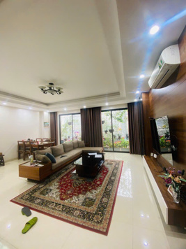 Nhà Ba Đình 56m2 x mặt tiền rộng 5.5M - Ô tô đỗ cửa - Ngõ to, thông thoáng - Thang máy