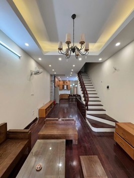 Nhà Ba Đình phân lô 50m2 x 5 tầng - Ô tô tránh - Ngõ an ninh tuyệt đối.