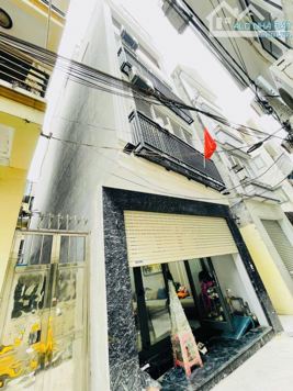 Cần Bán Gấp Nhà Phân Lô Ngoại Giao Đoàn, 60m2 6 Tầng Lô Góc Ô Tô Vào Nhà, Hơn 12 Tỷ Có Bớt