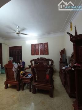 8,5tỷ- 185m2- mặt tiền 9.4m- bán nhà Cổ Bi Gia Lâm- Hiếm- Đẹp MỸ MIỀU