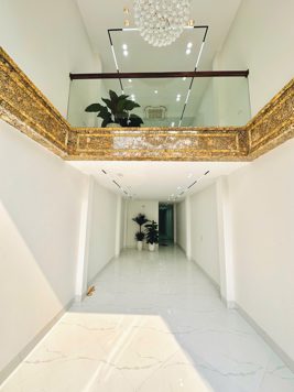 Bán nhà phố Cầu Giấy 50m2 5 tầng tương lai mặt phố ô tô kinh doanh nở hậu