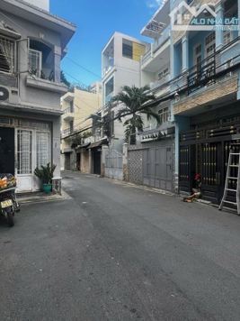 bán gấp mặt tiền 55 cô bắc DT 5,2x16,2 CN đủ 3 tầng giá đag cần bán gấp 15,5 tỷ TL cực rẻ