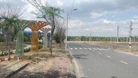 BÁN GẤP  đất thổ cư vị trí đắc địa Cách Quốc Lộ 13 500m, TTHC Bùa Bàng DT 80m². Giá 850Tr.