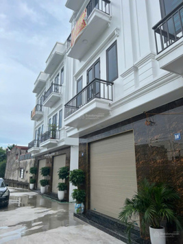 Cần bán nhà 50m2, 3 tầng, sổ đỏ. Giá 1,93 tỷ sẵn sổ đỏ đường Trà Khê, P. Anh Dũng