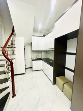 CHÍNH CHỦ CẦN BÁN NHÀ PHỐ ĐẠI ĐỒNG 42m2, 5 tầng, Nội thất cơ bản, Giá 7,6 tỷ