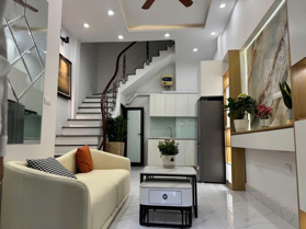 Nhà đẹp Ba Đình xây mới 28m2 x 5 tầng x Đầy đủ nội thấy - Ngõ thoáng - Gần phố.