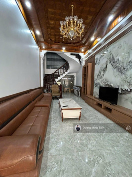 Nhà 4 tầng dân xây phân lô Văn Cao - 85m2 - Đường 12m