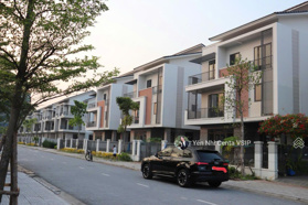 Biệt thự đơn lập căn góc 300m2, sân vườn đẳng cấp đối diện trường học, sổ hồng lâu dài