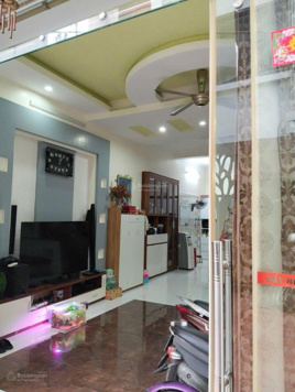 Nhà riêng siêu Hot tại Khúc Thừa Dụ, 3,2 tỷ, 60m2, 3PN, 2WC